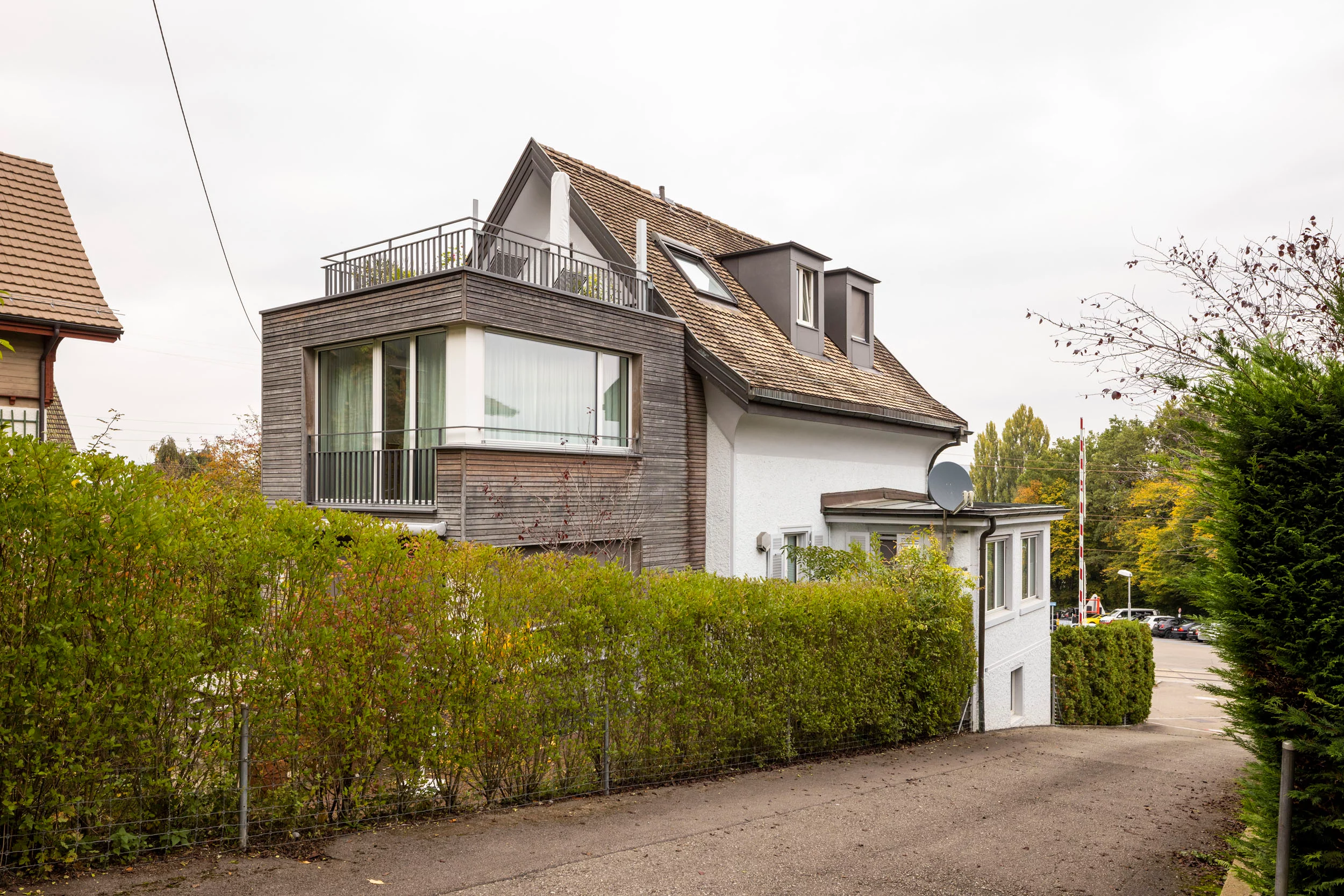 Aussenansicht des Mehrfamilienhauses im Kreis 9