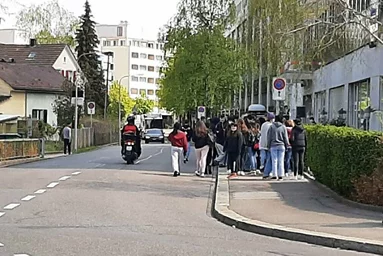 Mürtschenstrasse vor den Massnahmen für den Fussverkehr