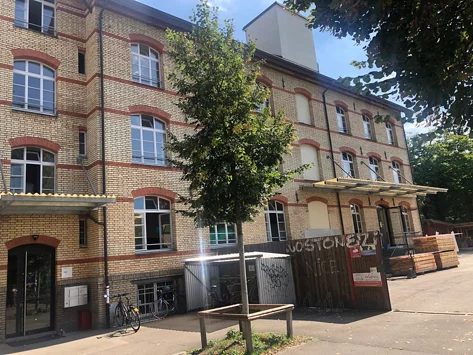 NAVI-Gebäude von aussen