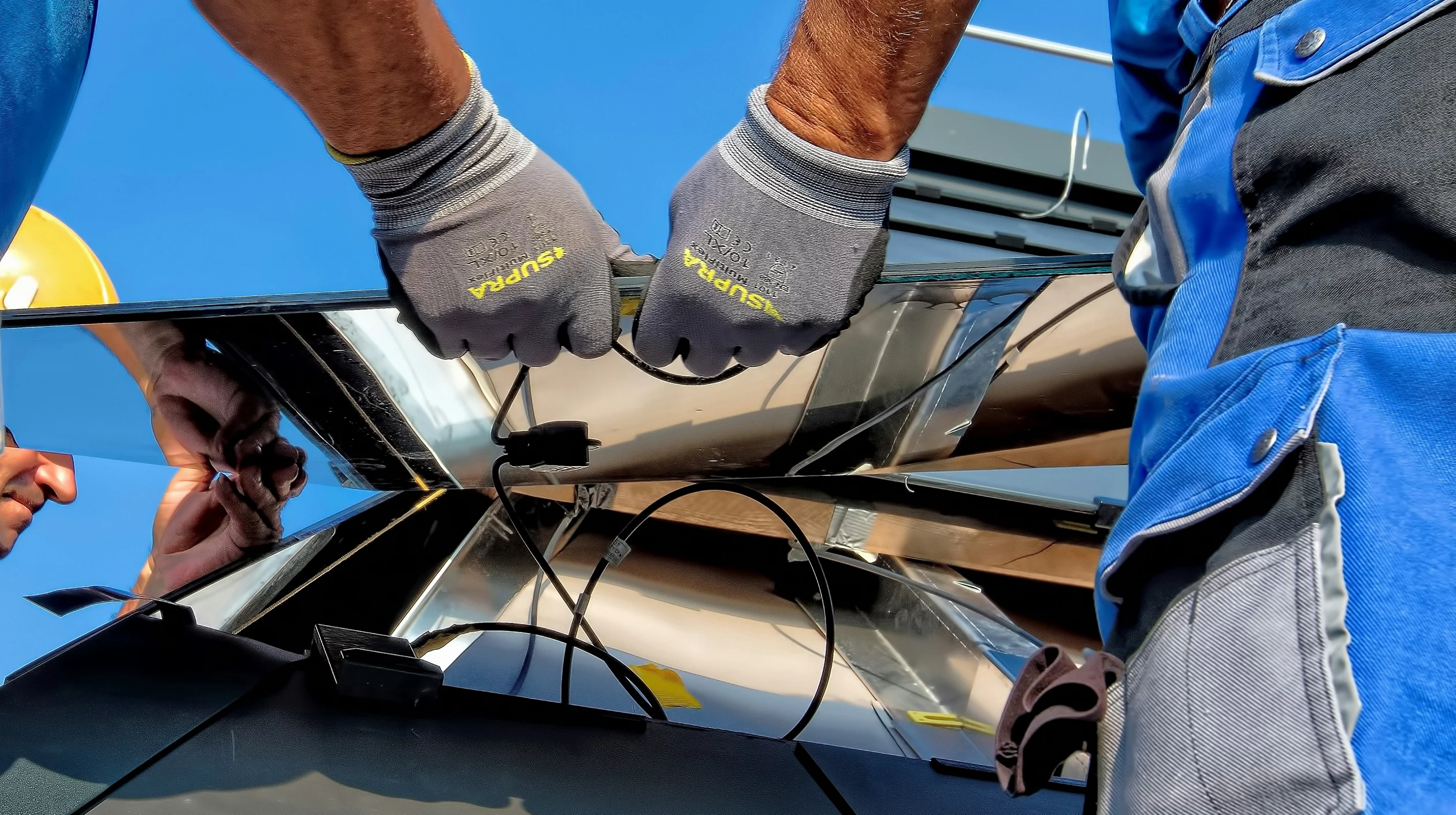 Installationsarbeiten einer Solaranlage