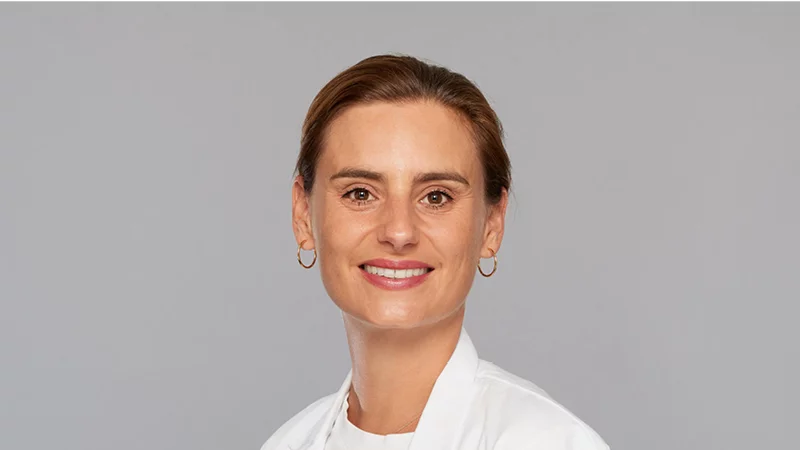 Nina Vadasz-Pesse, Dr. med.