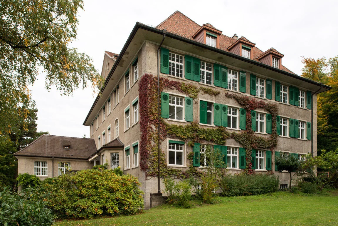 Aussenansicht Waisenhaus Sonnenberg