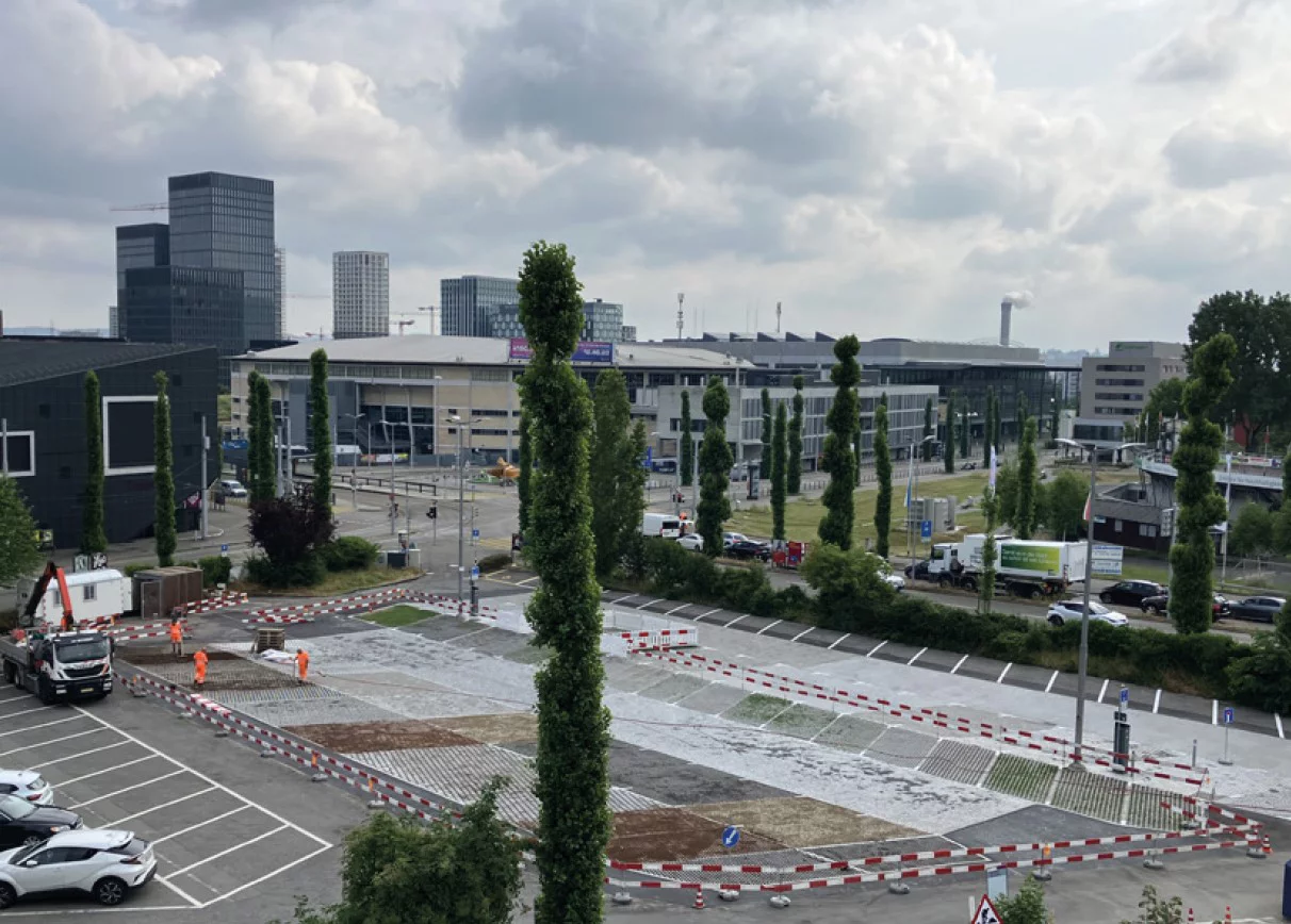Parkplätz in Oerlikon mit den Testflächen zur Hitzeminderung
