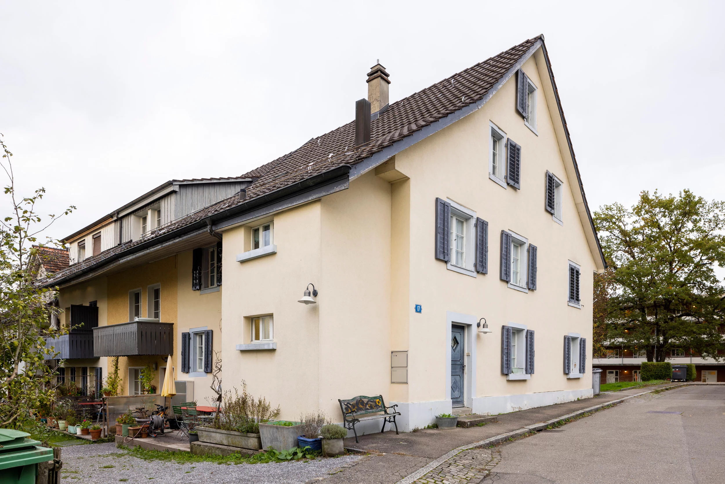 Aussenansicht eines der Reiheneinfamilienhäuser im Kreis 12