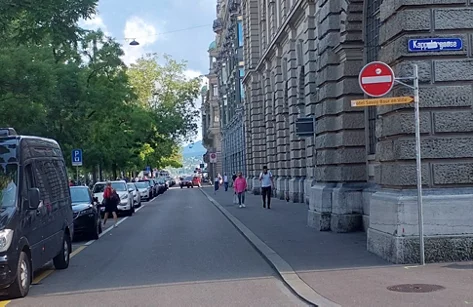 Künstlergasse vor den Velomassnahmen