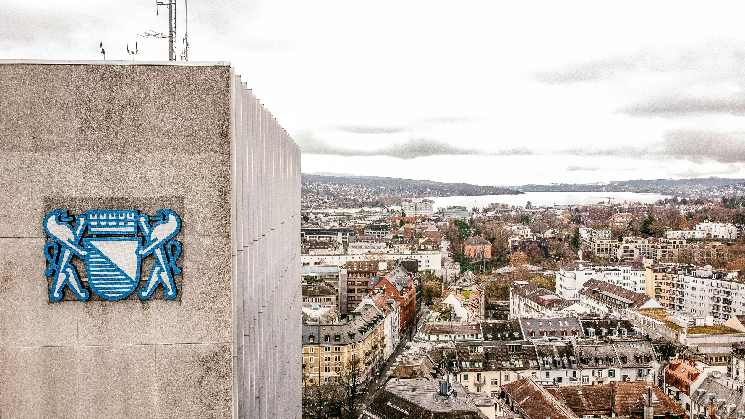 Sicht über die Stadt Zürich in Richtung See
