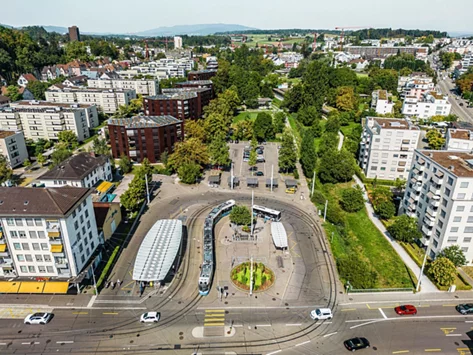 Drohnenaufnahme der Tramstation Seebach
