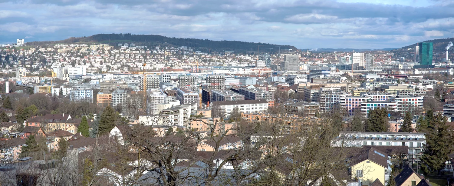 Blick auf die Stadt Zürich von Albisrieden aus