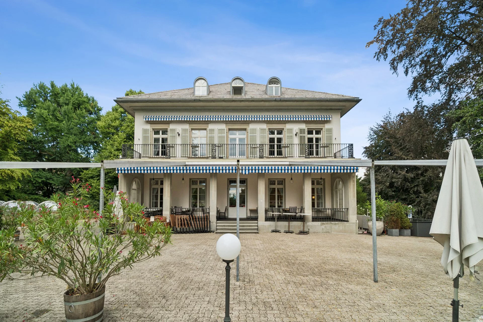 Die Villa im Belvoirpark wurde entstand ab 1828. Bild: backbone