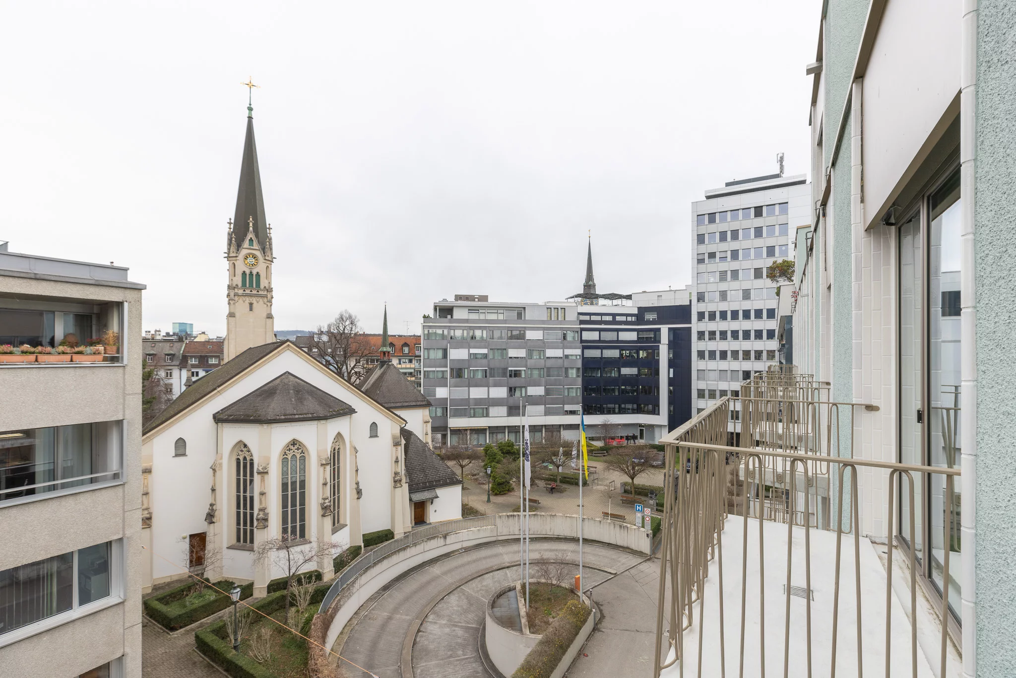 Ausblick und Fassade der Siedlung Werdgässchen