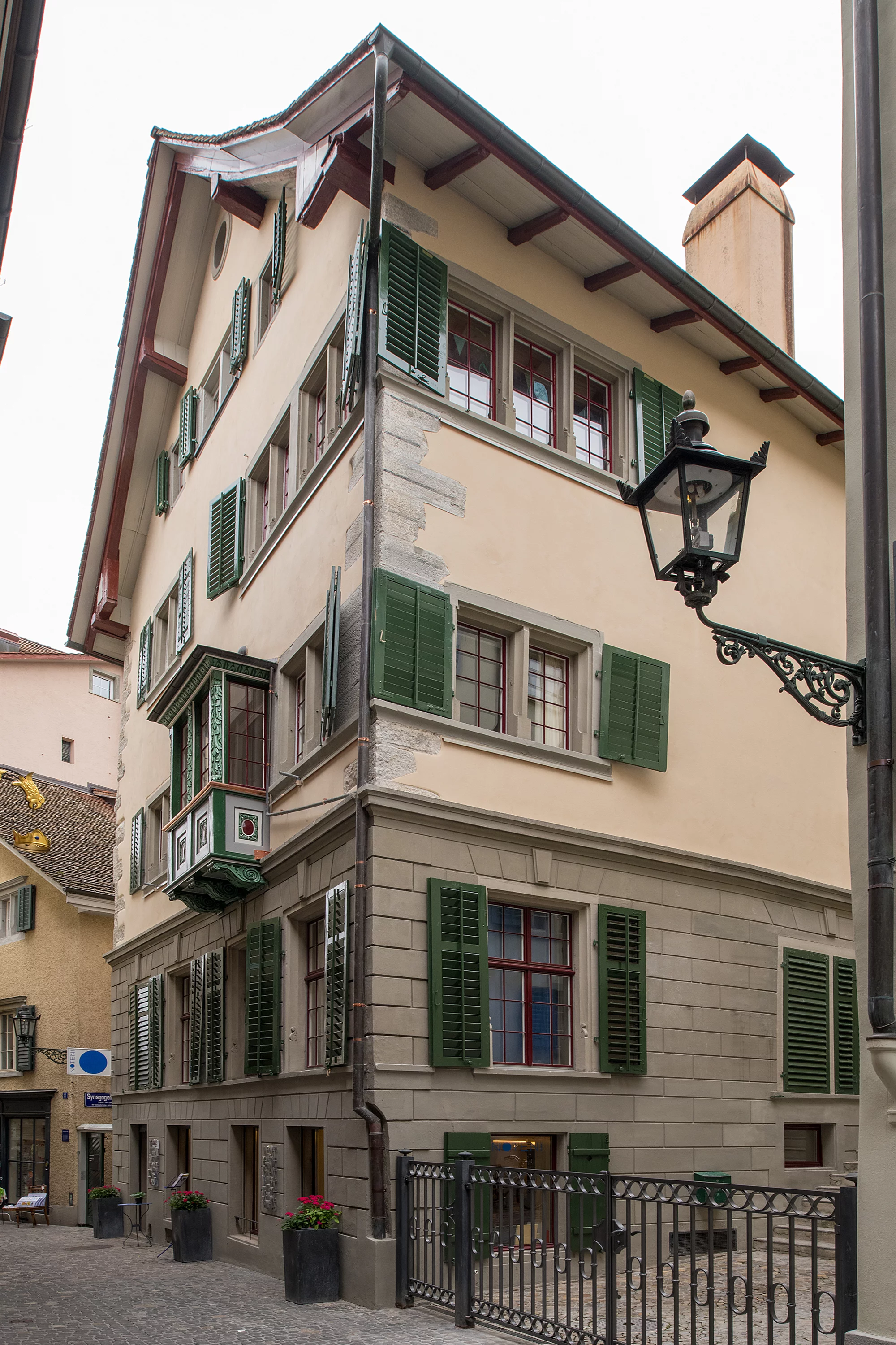Aussenansicht «Zur Judenschule»/«Zum Burghof», Froschaugasse 4
