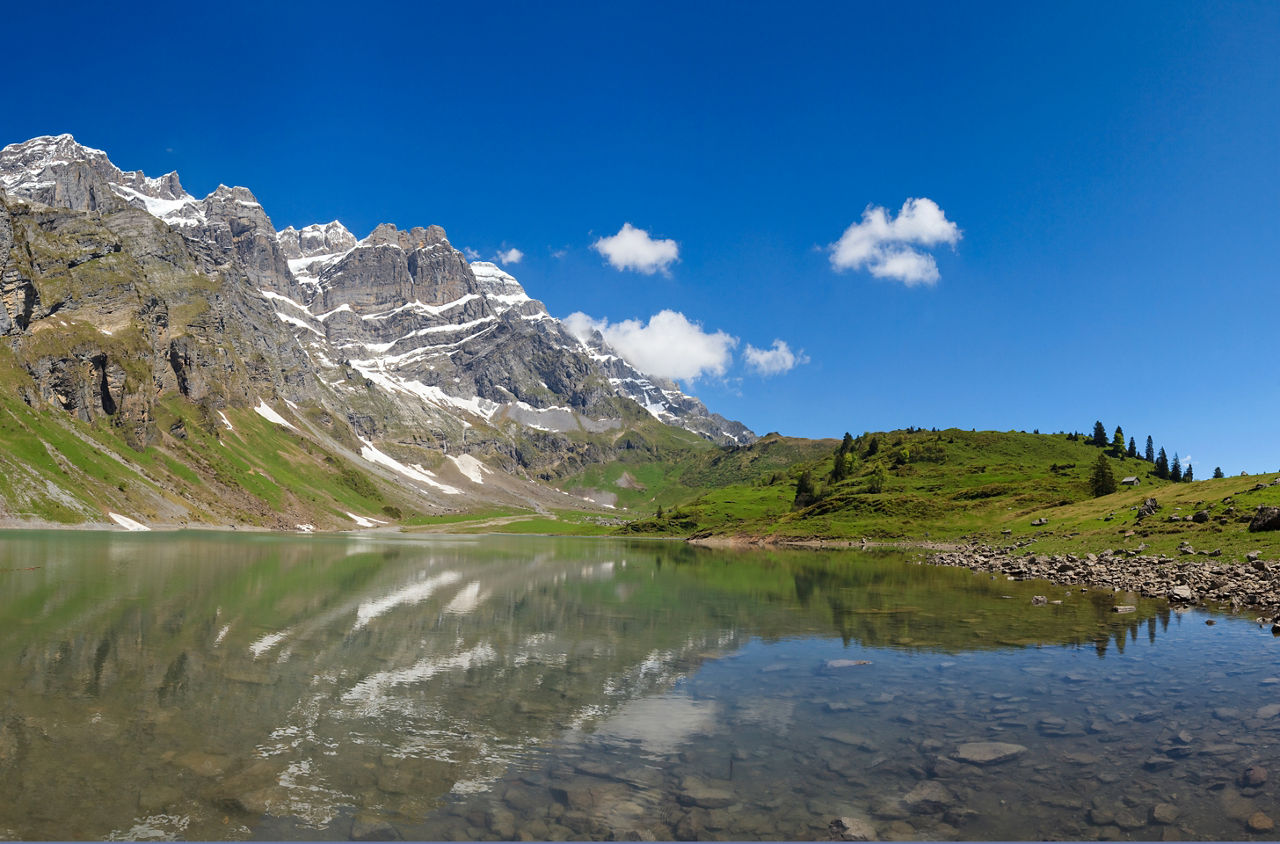 Oberblegisee in Braunwald im Sommer