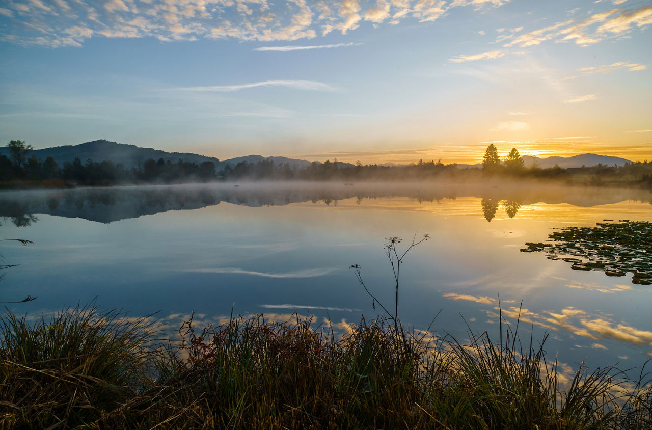 Sonnenuntergang über dem Egelsee im Zürcher Oberland. 